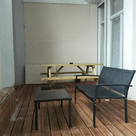 Duplex Au Calme A Deux Pas Du Centre-ville Avec Parking Privatif Et Terrasse * Brest