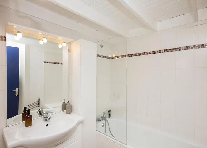 Apartament Duplex Au Calme A Deux Pas Du Centre-ville Avec Parking Privatif Et Terrasse Brest