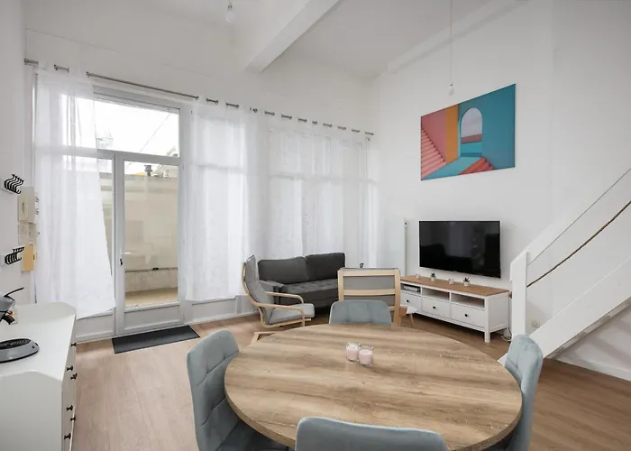 Duplex Au Calme A Deux Pas Du Centre-ville Avec Parking Privatif Et Terrasse * Brest